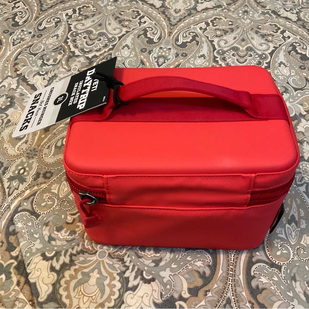 NWT Yeti 3L Insulated Rescue Red Snack Box - Picture 10 of 16